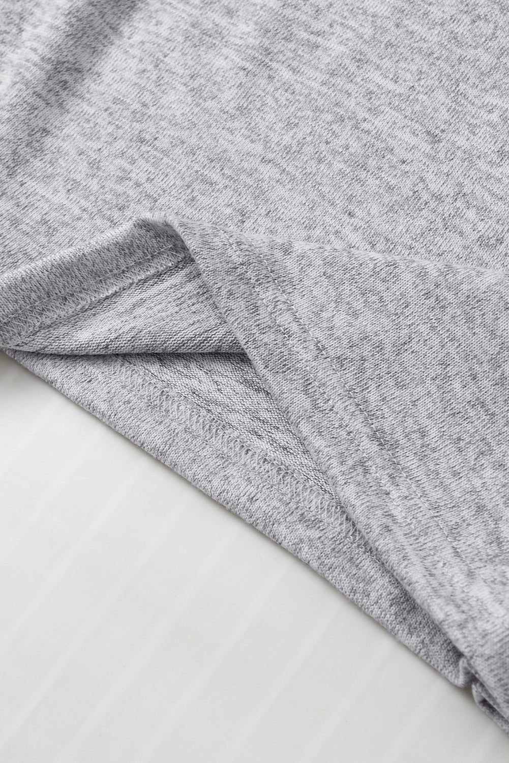 Gray Ribbed Splicing Sleeve Round Neck T-shirt